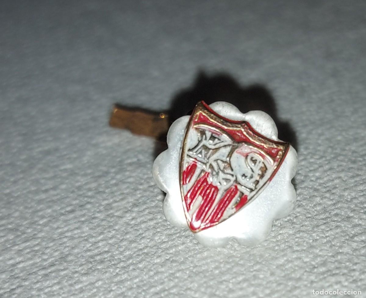 Collection pins: ANTIGUO PIN INSIGNIA DE SOLAPA DE FUTBOL SEVILLA F.C