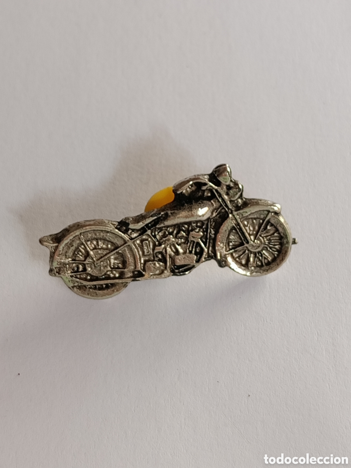 Pin's de collection: Antiguo pin moto cl&aacute;sica en metal Harley