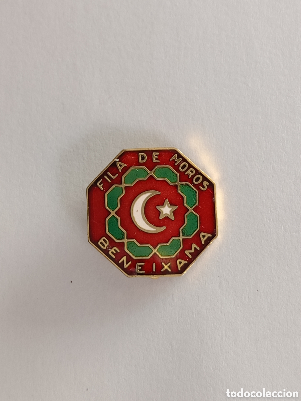 Pin's de collection: Broche insignia fila de moros y cristianos Beneixama