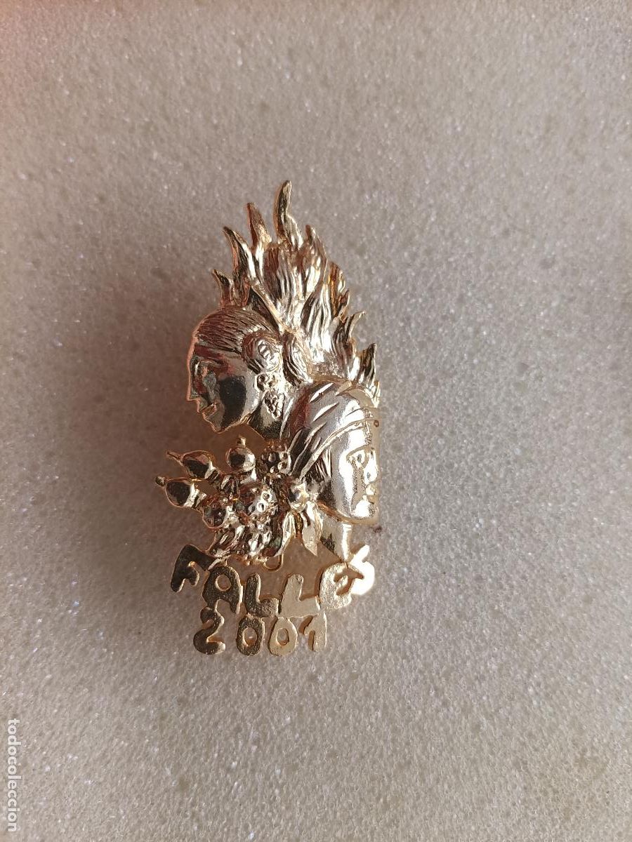 Collection pins: Fallas de Valencia. Insignia fallas Falles 2001