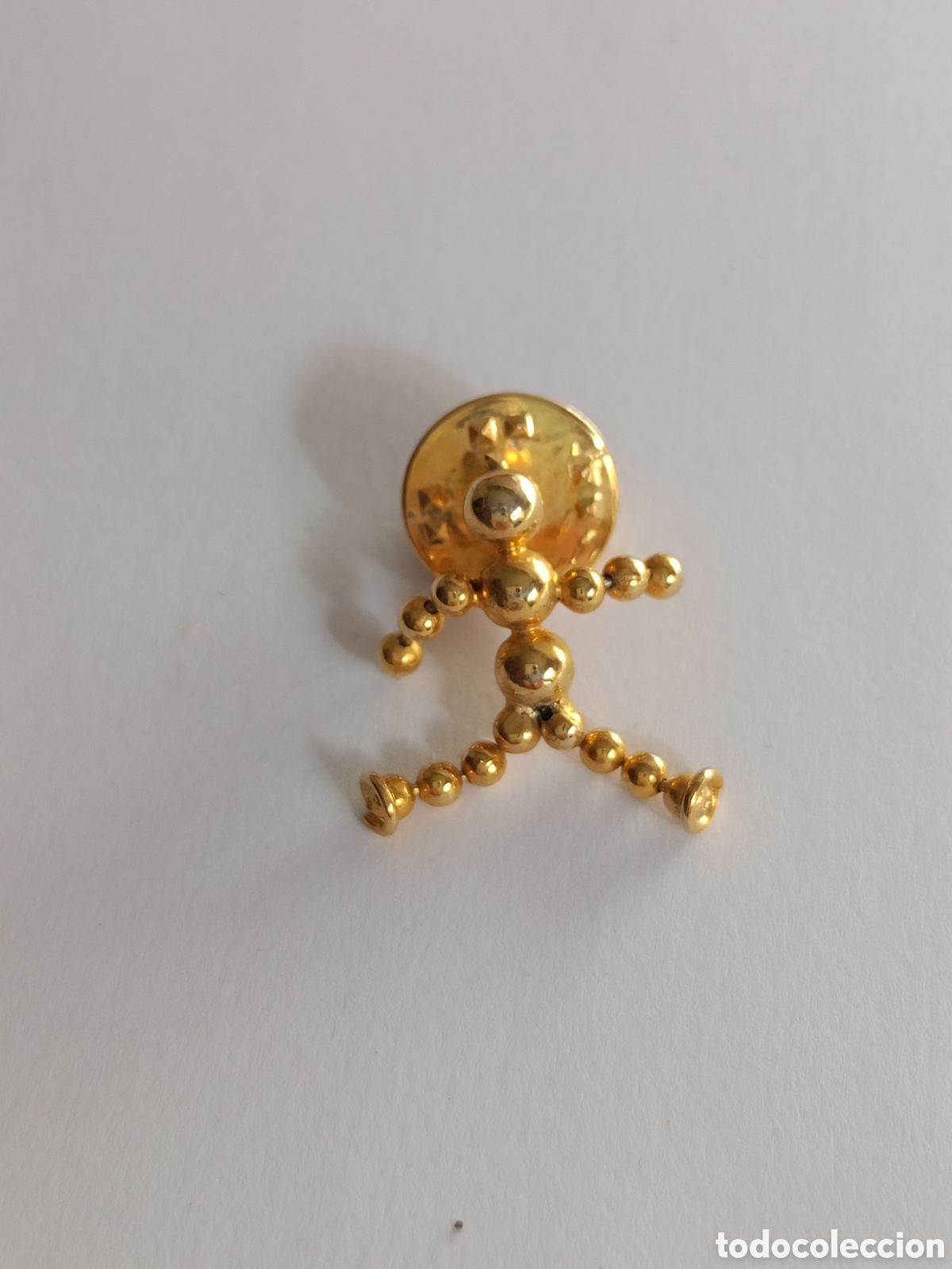 Pin's de collection: Pin chapado oro gracioso mu&ntilde;eco de bolas a&ntilde;os 80
