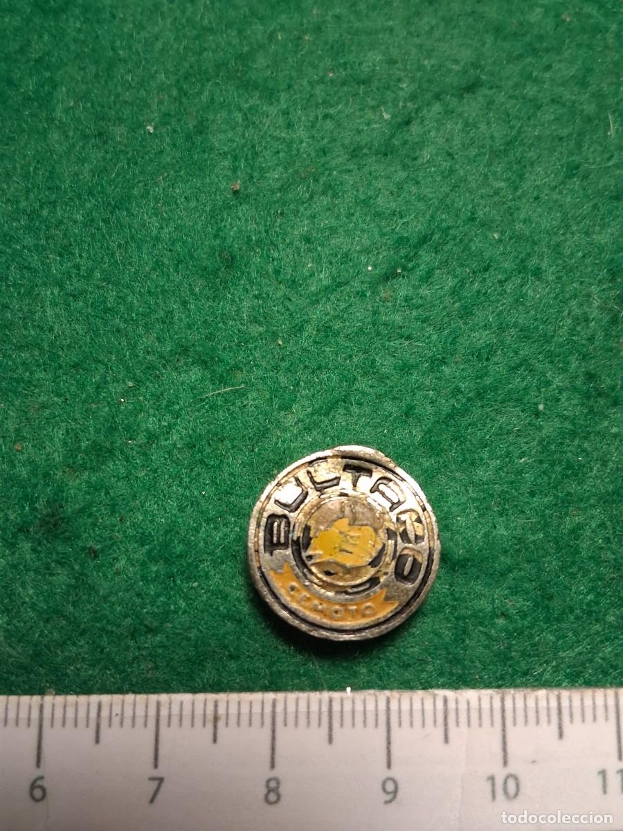 Pin's de collection: PIN SOLAPA BULTACO, MUY ANTIGUO.
