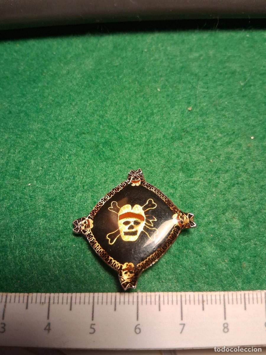 Pins e Spille di collezione: ALFILER CALAVERA PIRATA, BURBUJA.