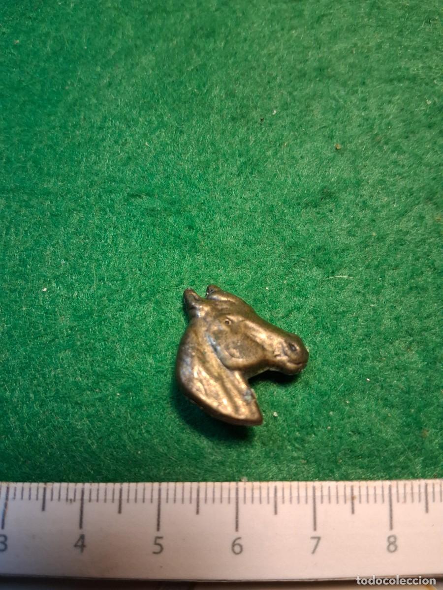 Pins de colecci&oacute;n: PIN CABEZA CABALLO, MET&Aacute;LICO.