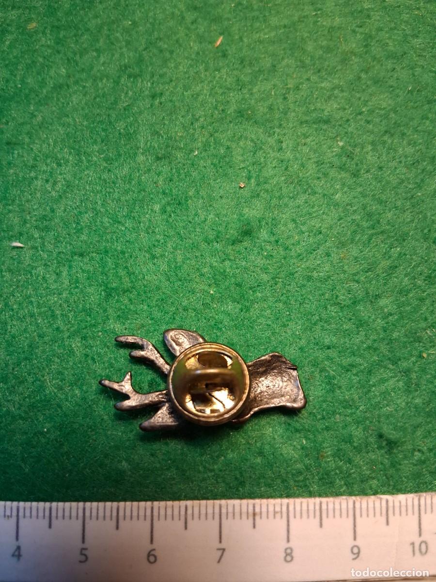 Pins de colecci&oacute;n: PIN CABEZA DE CIERVO. - Foto 2