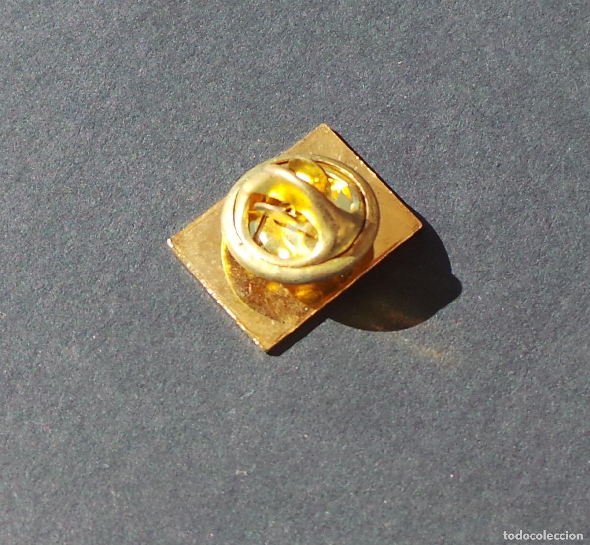 Pins de colecci&oacute;n: PIN DE SOLAPA CON LA BANDERA DE CANAD&Aacute;. - Foto 2