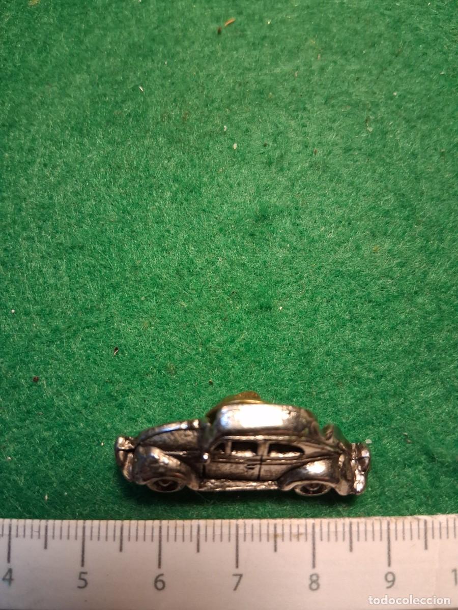 Sammlung von Pins: PIN VOLKSWAGEN BEETLE, MET&Aacute;LICO .