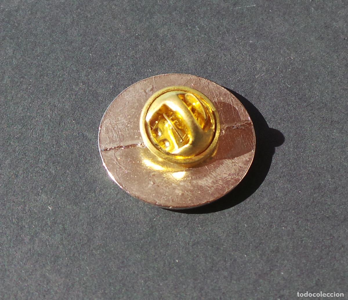Pins de colecci&oacute;n: PIN DE SOLAPA STOP CO2 EMBLEMA ECOLOGISTA. - Foto 2