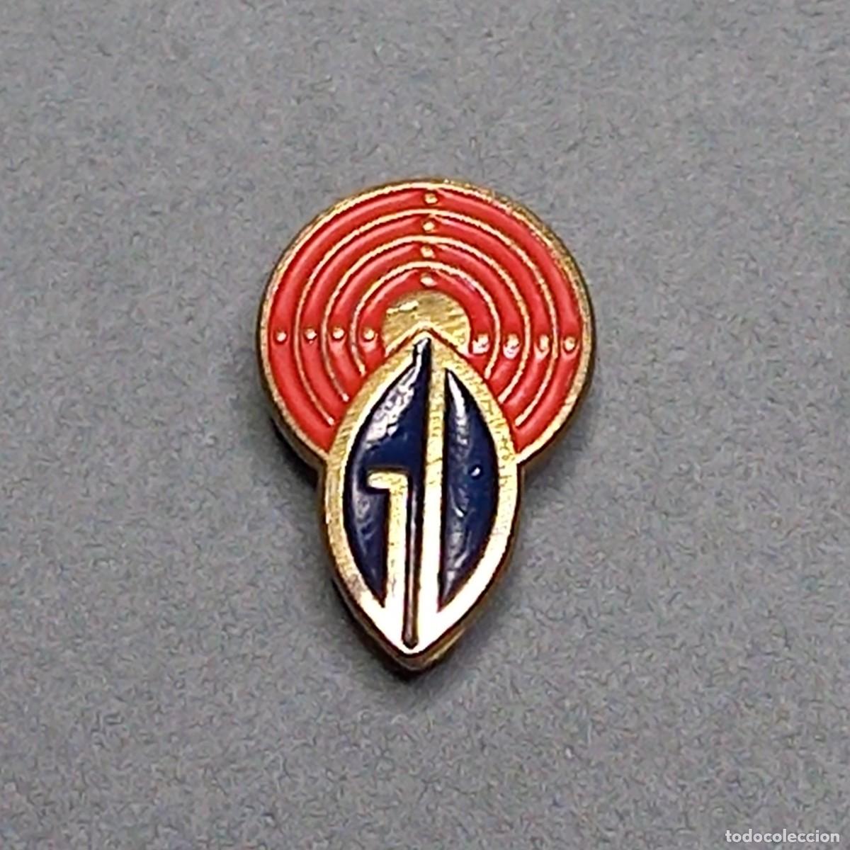 Sammlung von Pins: Antigua insignia para ojal de Granulados Diana S.A., f&aacute;brica de piensos compuestos, a&ntilde;os 50