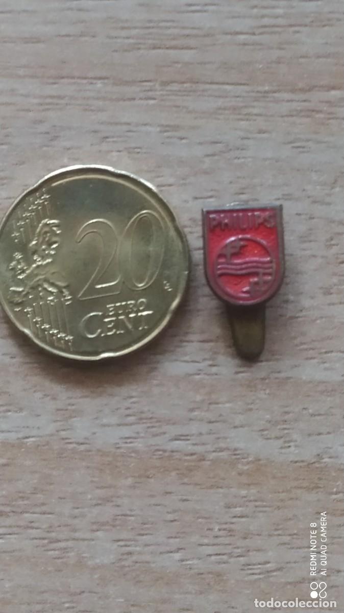 Pins de cole&ccedil;&atilde;o: INSIGNIA ANTIGUA SOLAPA PHILIPS -F