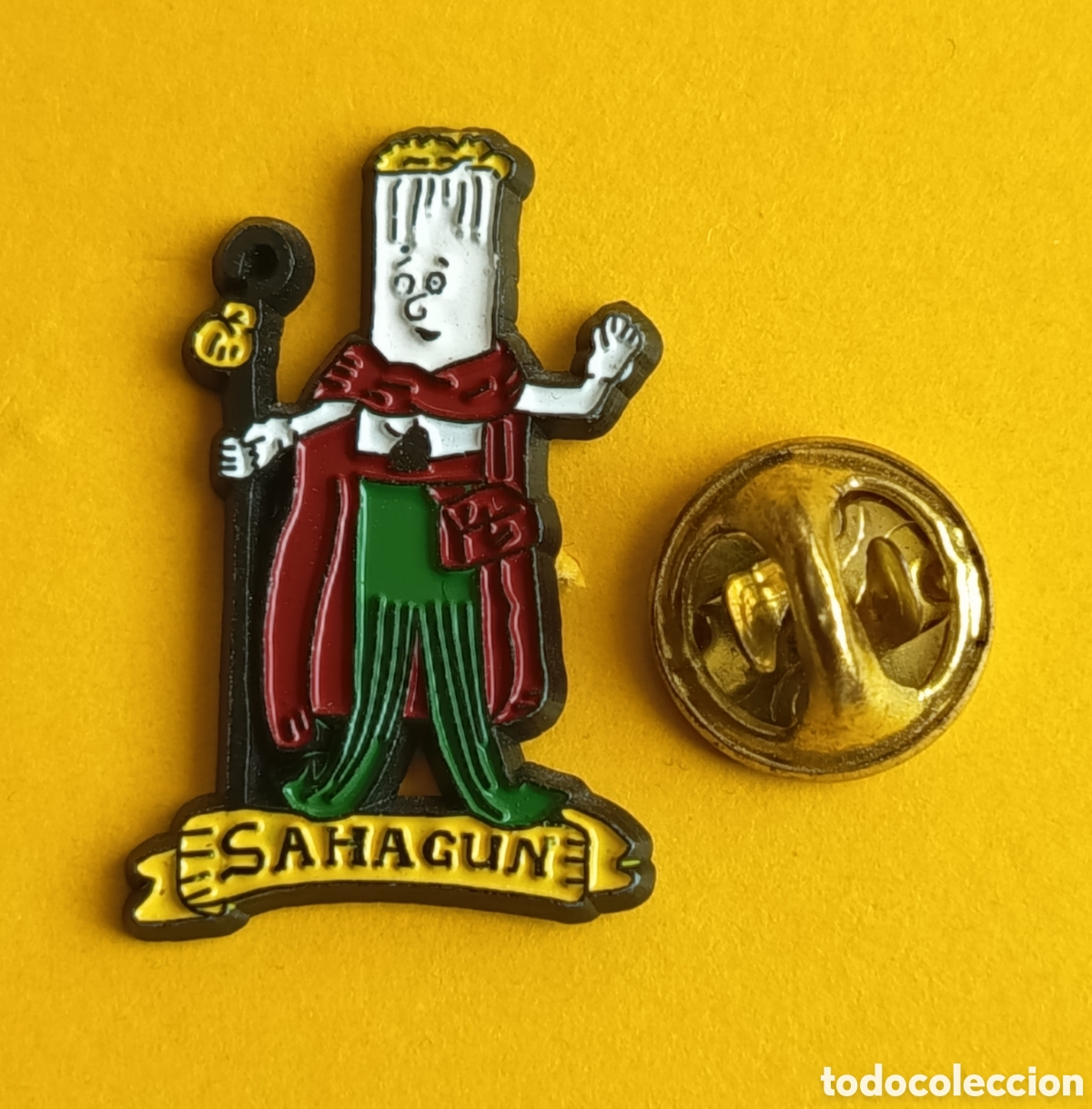 Pin's de collection: PIN - CAMINO DE SANTIAGO - PEREGRINO - SAHAGUN -LEON