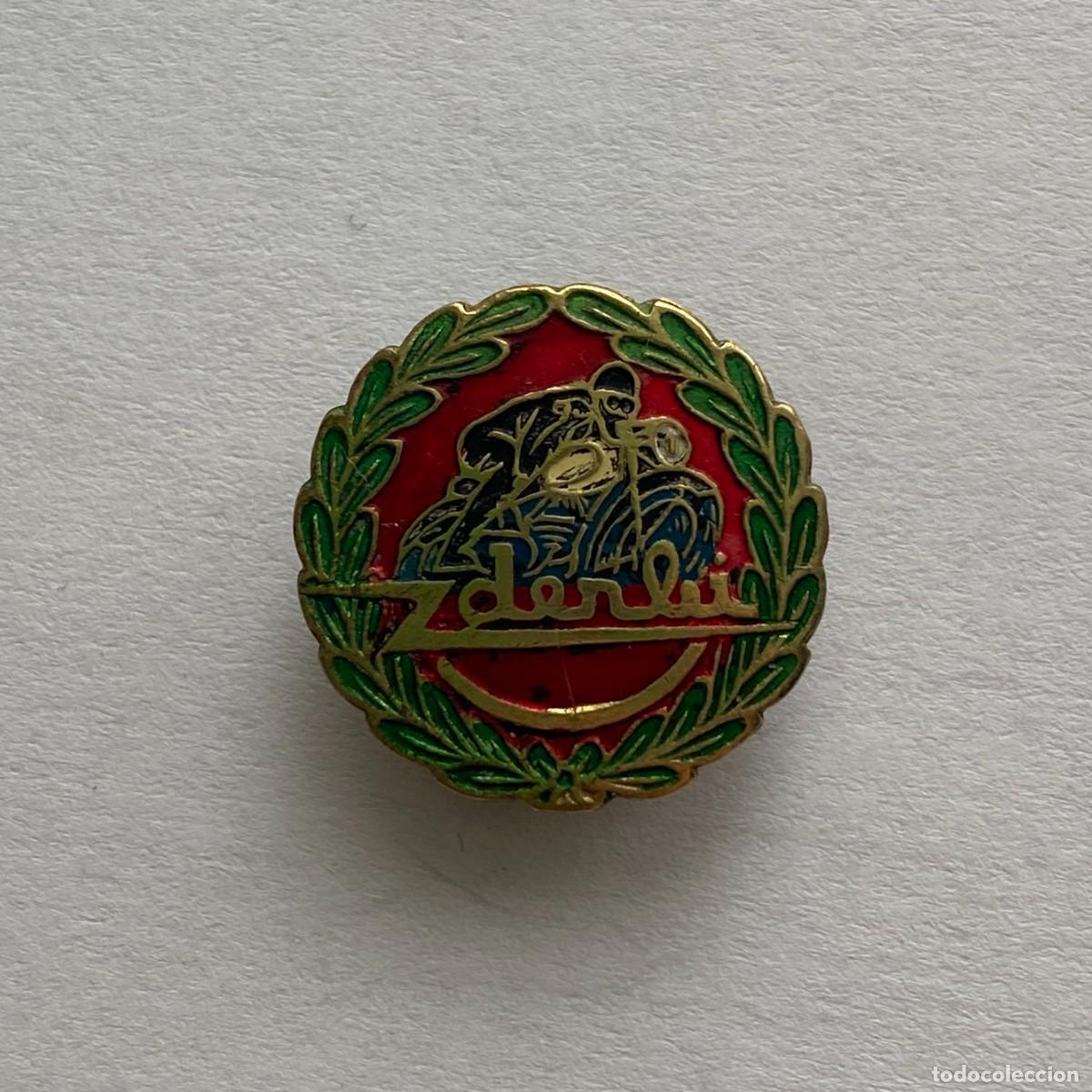 Pins e Spille di collezione: DERBI MOTOS, 2 INSIGNIAS DE SOLAPA