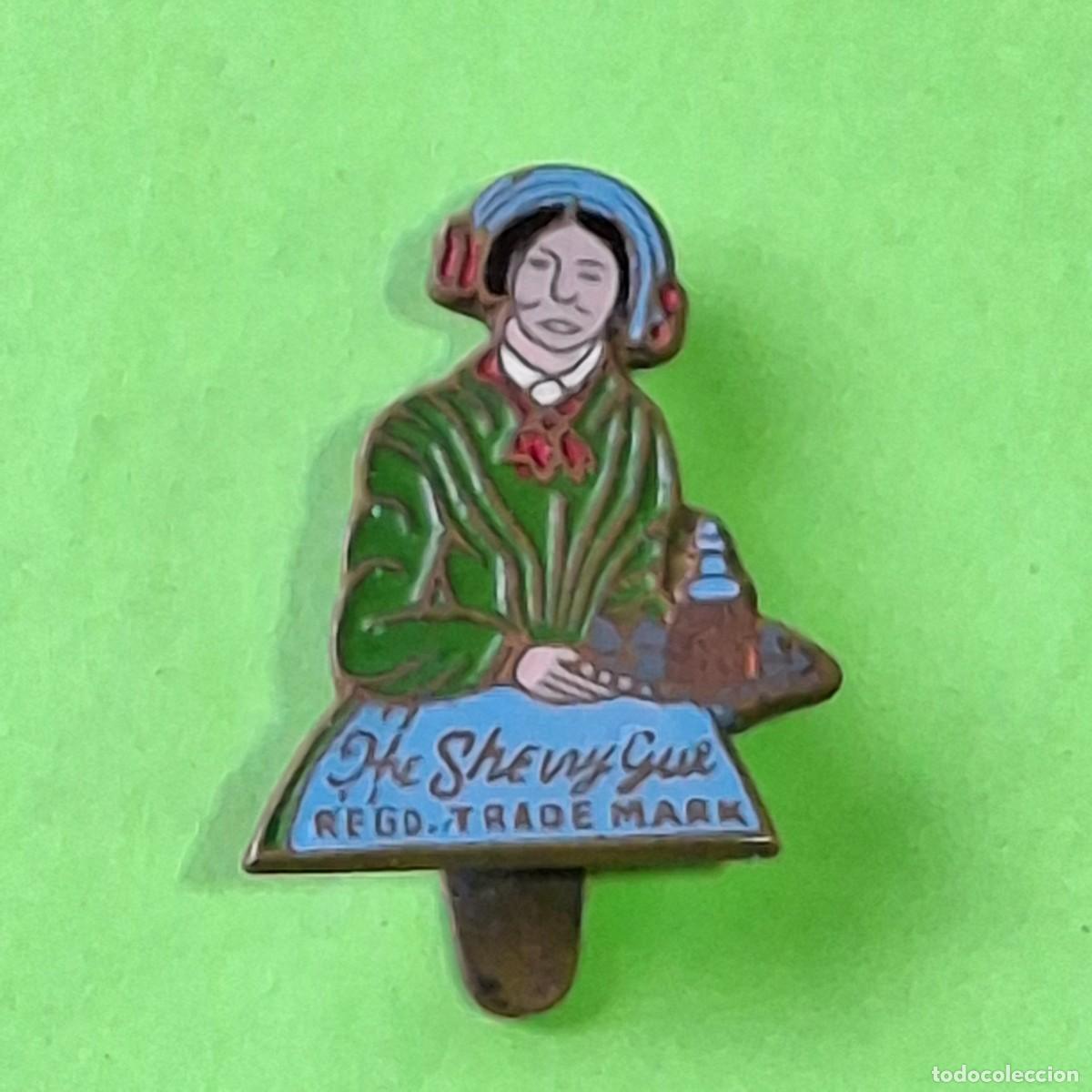 Pins de colecci&oacute;n: PIN INSIGNIA SOLAPA OJAL - THE SHERRY GIRL BRANDY JEREZ TRADE MARK