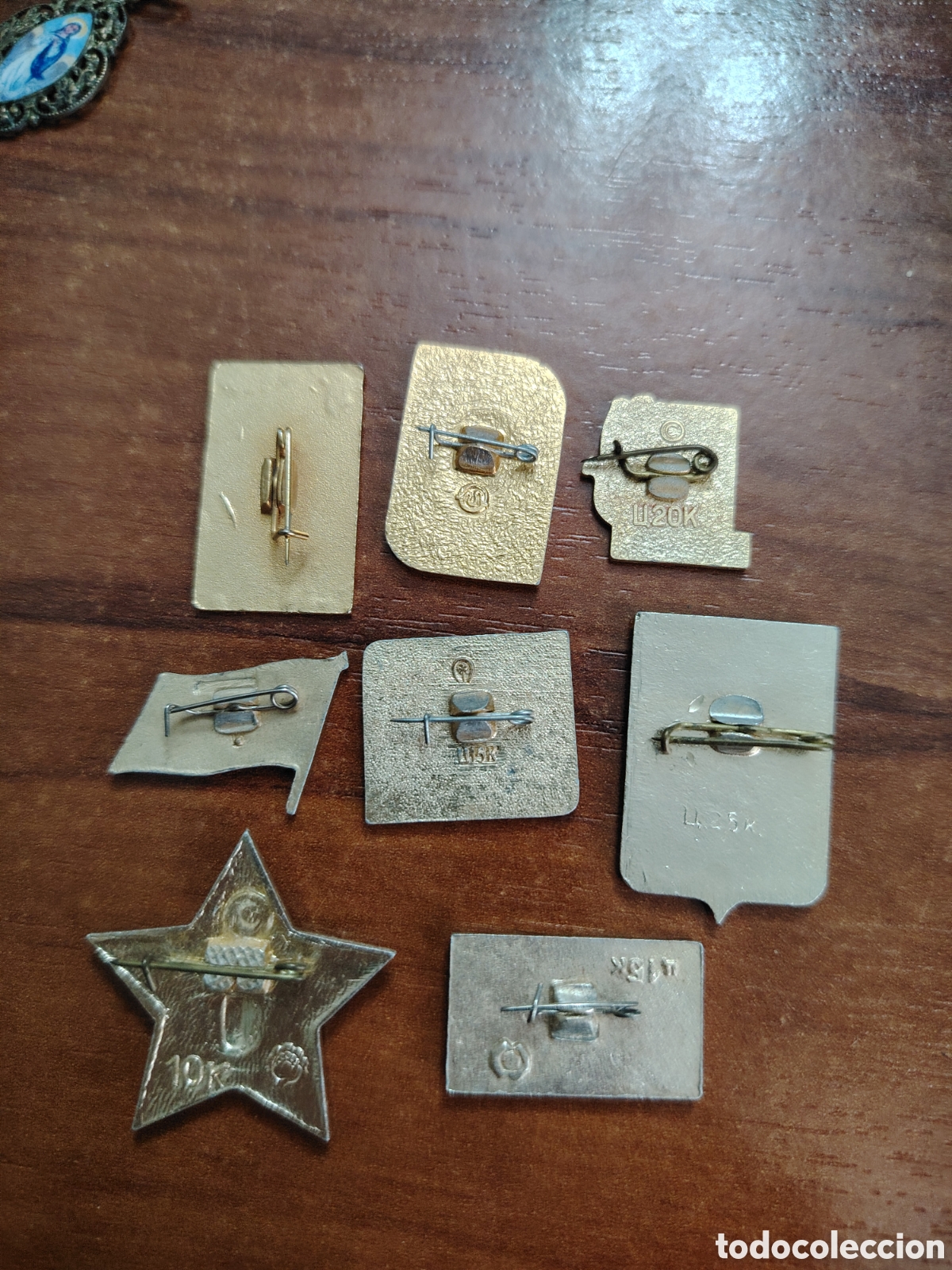 Pins de colecci&oacute;n: 8 insignias Rusas variadas - Foto 3