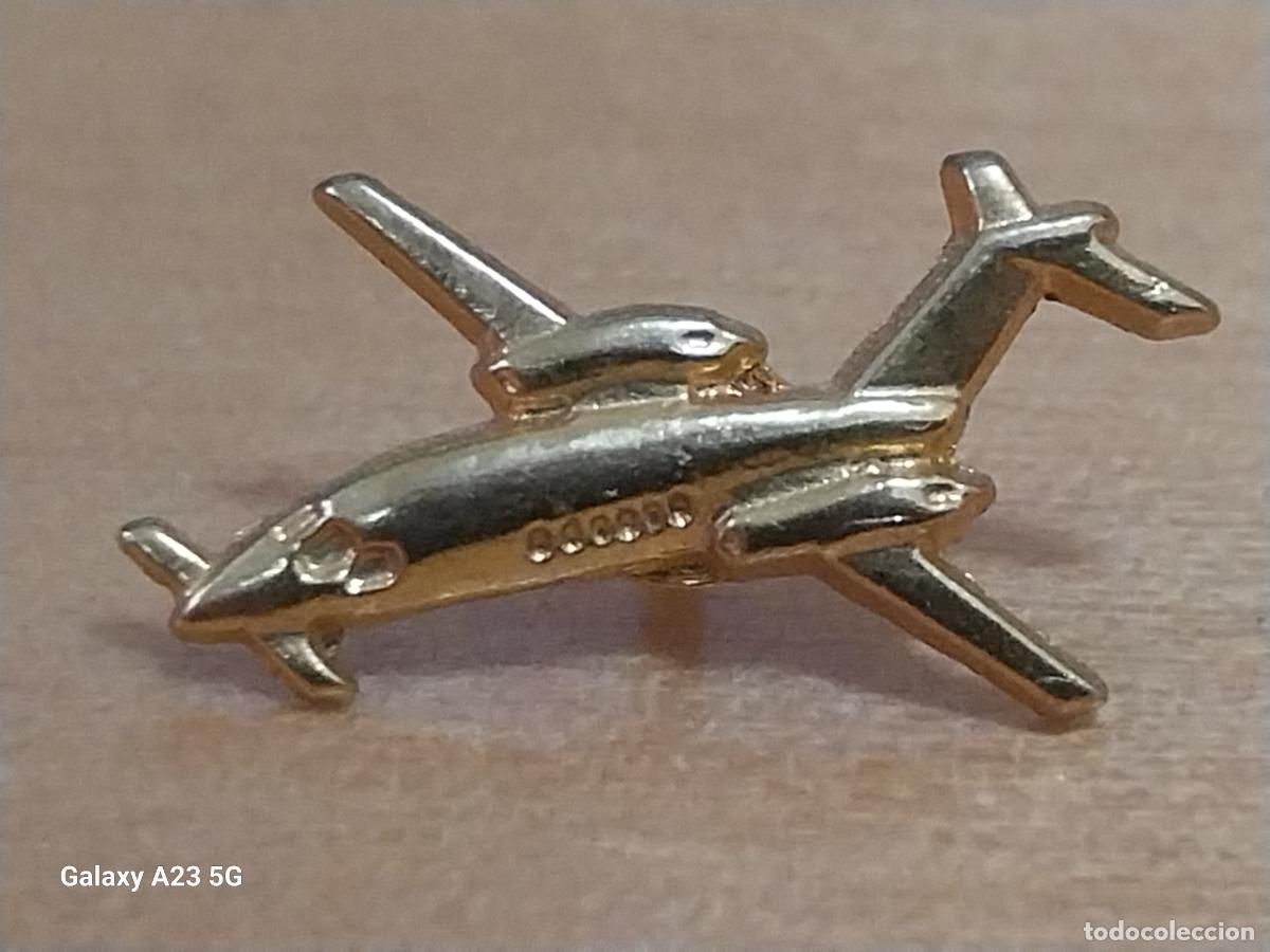 Pins de colecci&oacute;n: AVION PIN PINCHO METAL DORADO VINTAGE 2CMS LARGO