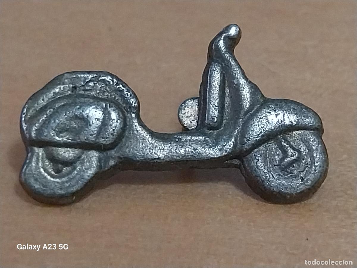 Pins de colecci&oacute;n: VESPA MOTO O SIMILAR PIN PINCHO TONO DORADO VINTAGE 2.66CMS LARGO