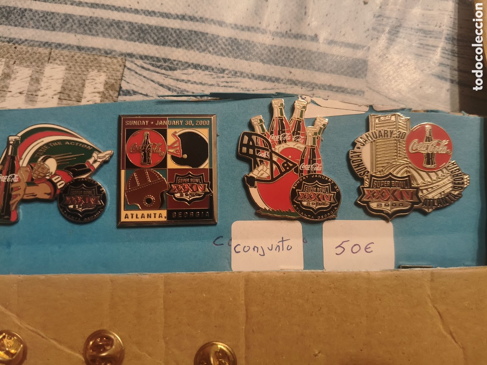 Pins de colecci&oacute;n: Conjunto 4 pins coca cola futbol americano