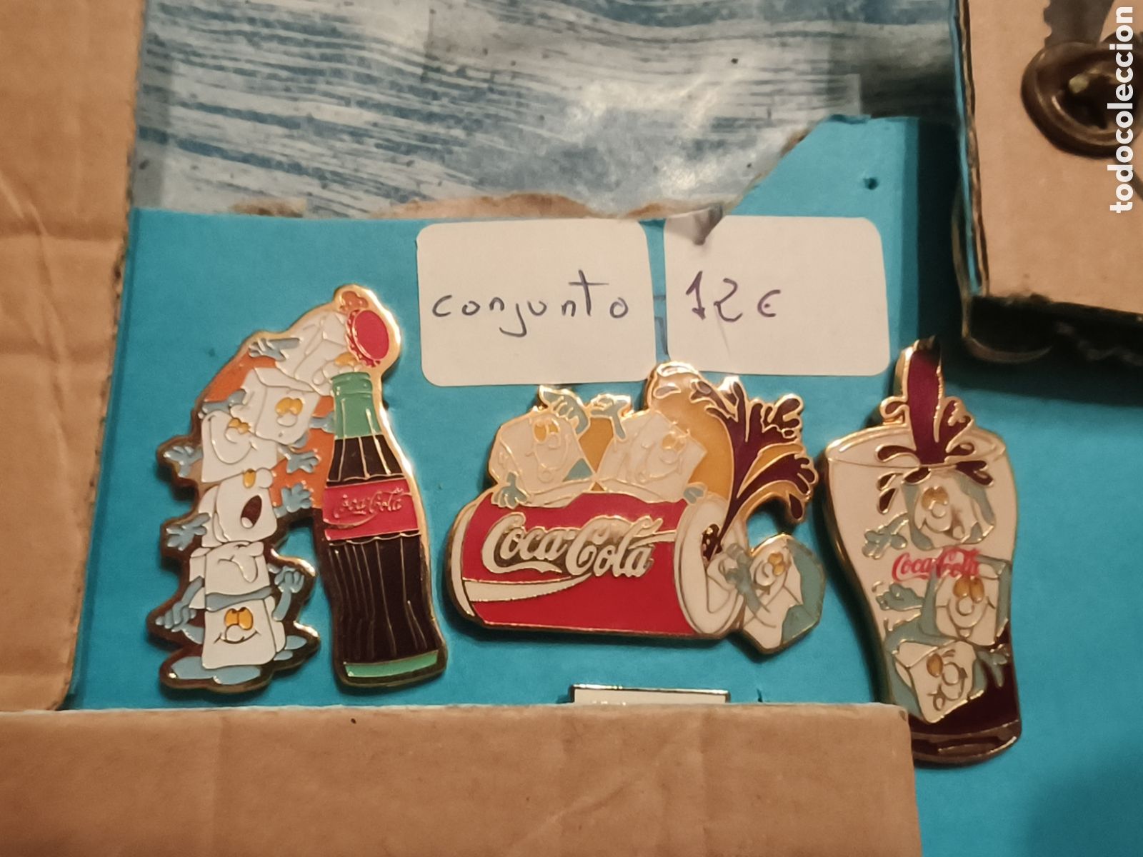 Pins de colecci&oacute;n: Conjunto de tres pins coca cola y el hielo