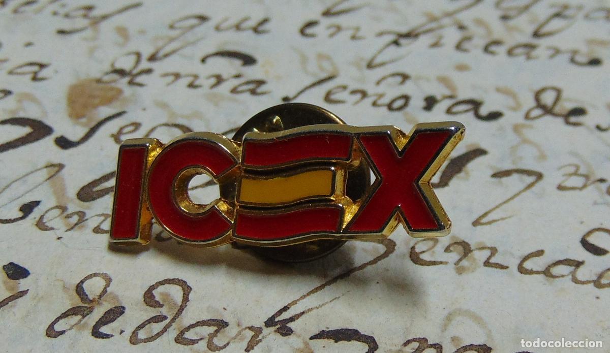 Pins de colecci&oacute;n: PIN METALICO ICEX, DE COLOR, CON 2,5 CM DE LONGITUD
