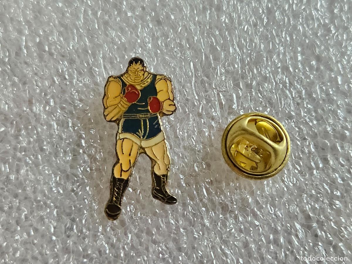 Pins de colecci&oacute;n: Pin Street Fighter pins de los a&ntilde;os 90 pines nintendo capcom sega sonic Super mario