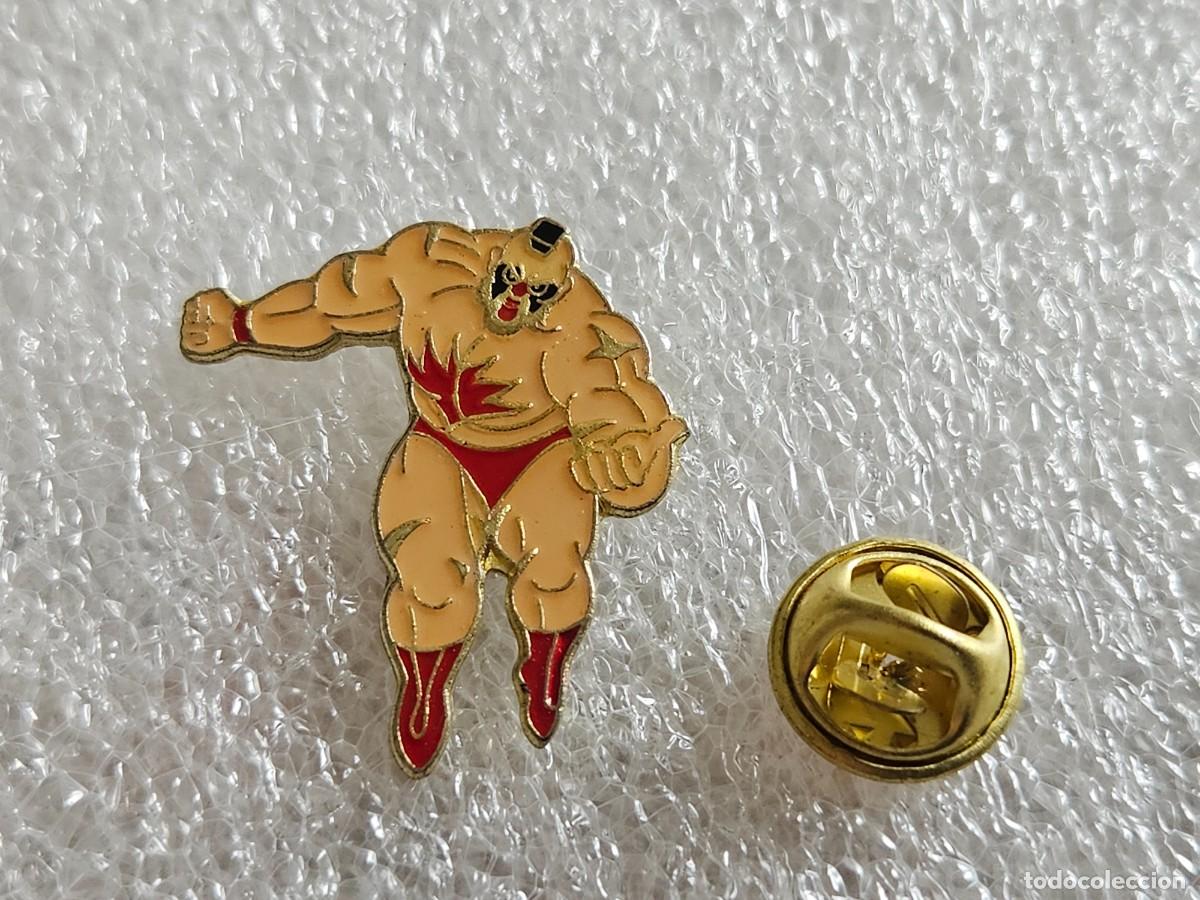 Pins de colecci&oacute;n: Pin Street Fighter pins de los a&ntilde;os 90 pines nintendo capcom sega sonic Super mario