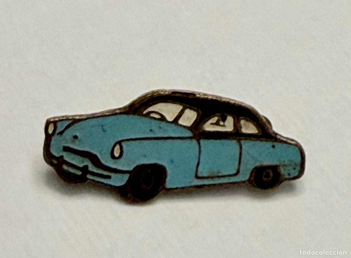 Pins e Spille di collezione: ANTIGUA INSIGNIA COCHE DESCAPOTABLE CLASICO