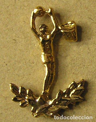 Pins de colecci&oacute;n: PIN DE UN JUGADOR DE BALONCESTO