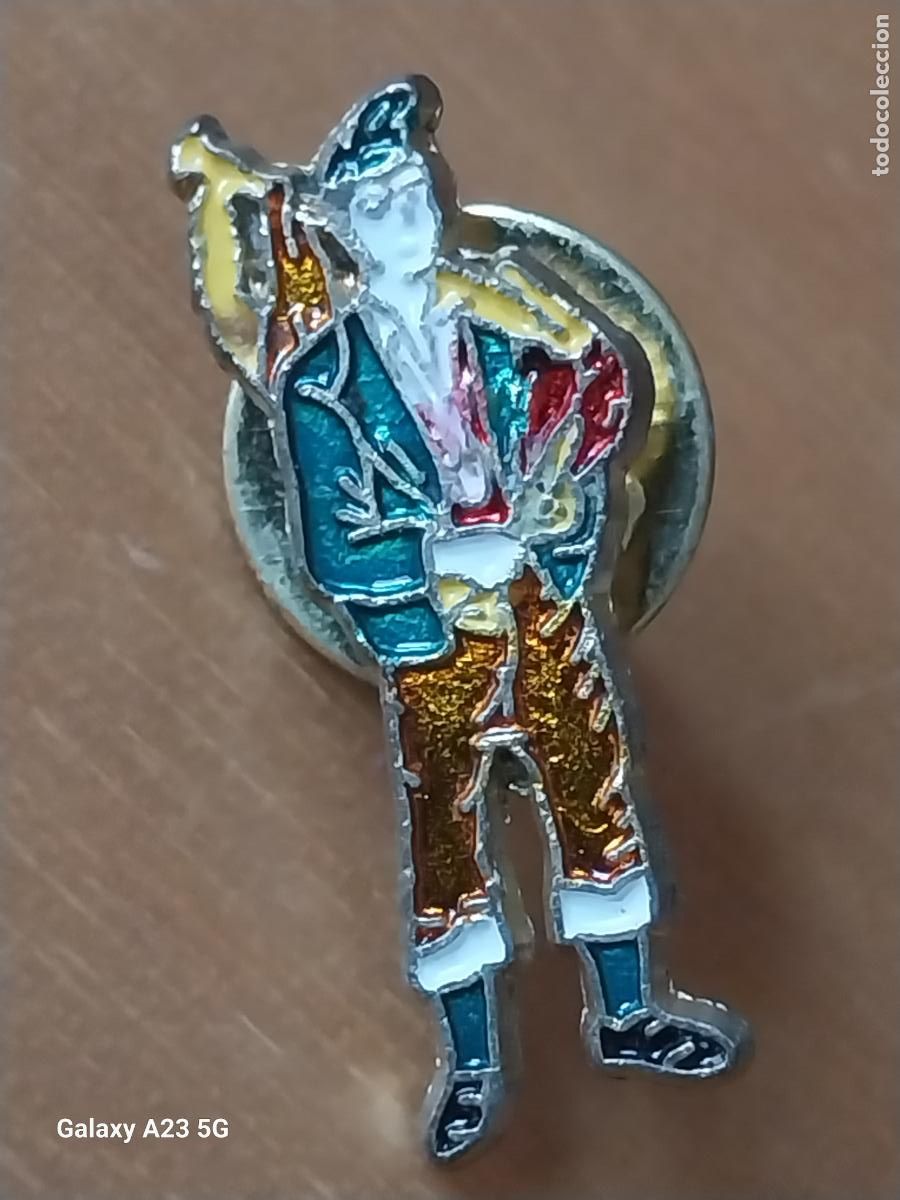Pins de colecci&oacute;n: GAITERO FIGURA PIN PINCHO METAL ESMALTE TRASL&Uacute;CIDO VINTAGE 2.47CMS ALTO