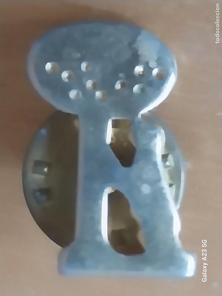 Pins de colecci&oacute;n: OSA MADRO&Ntilde;O MADRID PIN PINCHO 1.81CMS ALTO ++ METAL DORADO