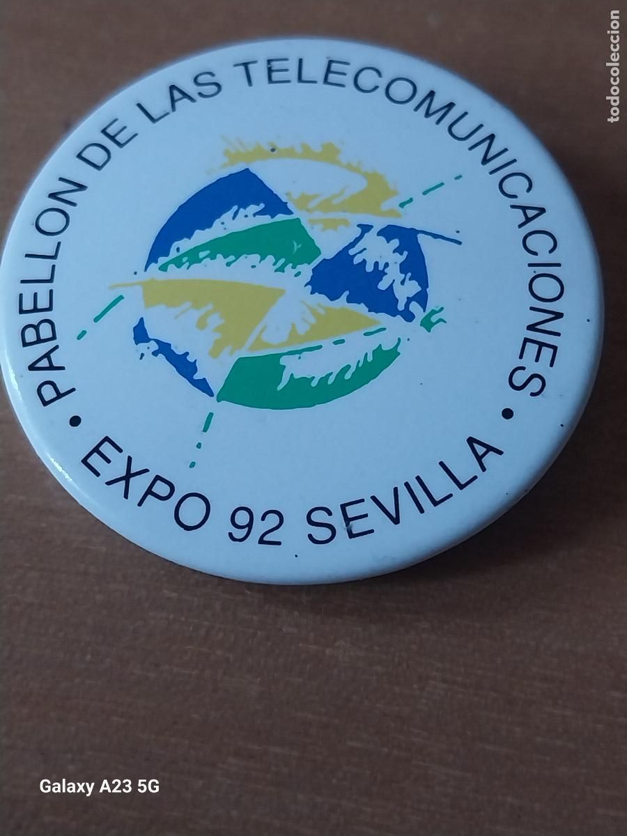 Pins de colecci&oacute;n: EXPO 92 SEVILLA PABELLON TELECOMUNICACIONES CHAPA VINTAGE 3.65CMS ORIGINAL USADA