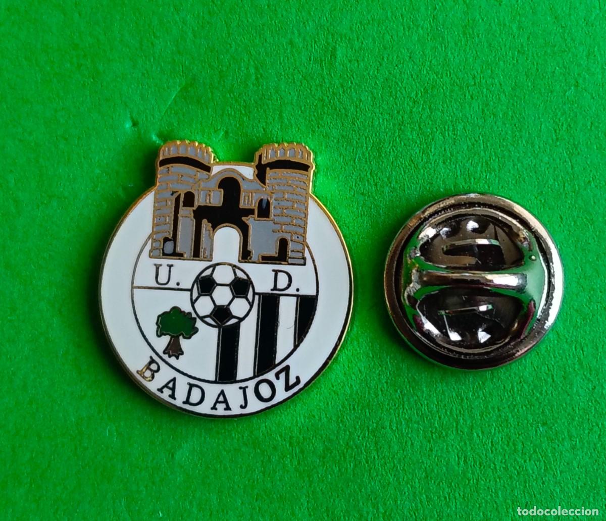 Pins de colecci&oacute;n: PIN FUTBOL - ESMALTE - U.D. BADAJOZ - BADAJOZ - 131008