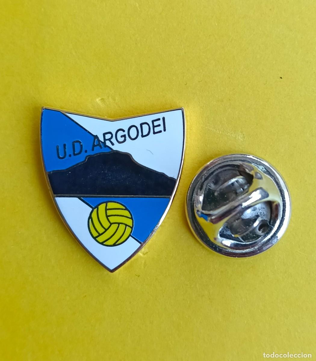 Pin's de collection: PIN FUTBOL - ESMALTE - U.D. ARGODEI - LA GOMERA - LAS PALMAS - 131019