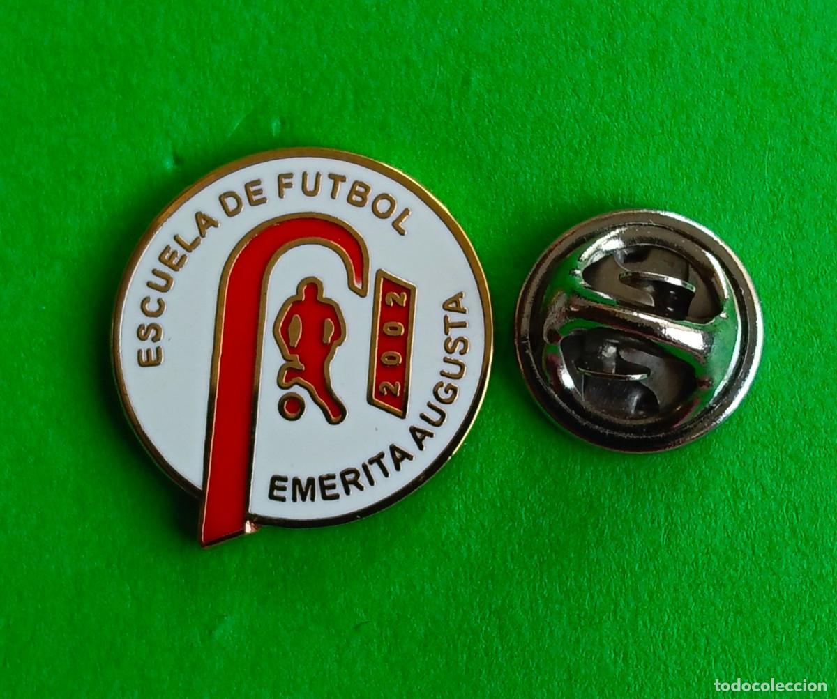 Pins de colecci&oacute;n: PIN FUTBOL - ESMALTE - ESCUELA DE FUTBOL EMERITA AUGUSTA - MERIDA - BADAJOZ - 131127