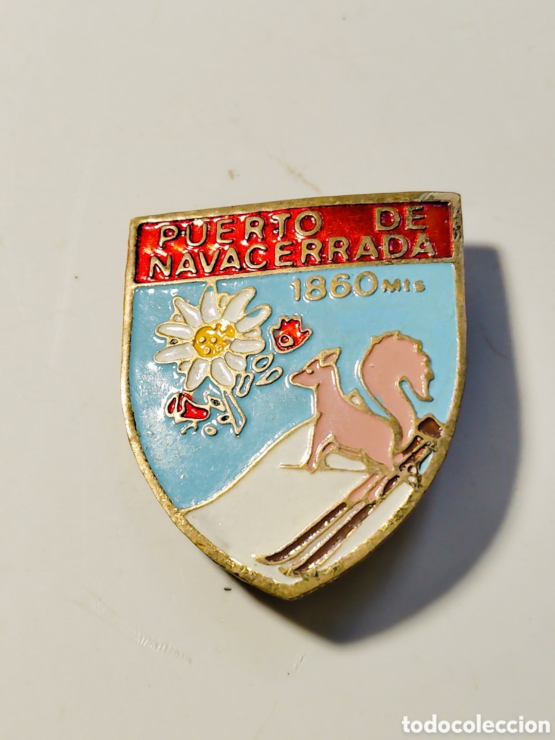 Pins de colecci&oacute;n: Pin esmaltado, nuevo sin uso. Puerto de Navacerrada 1860 m