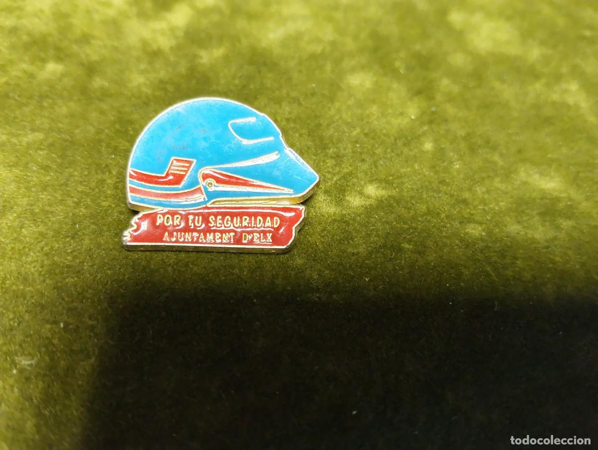 Pins de colecci&oacute;n: RARO PIN CAMPA&Ntilde;A PONTE EL CASCO , POR TU SEGURIDAD - AJUNTAMENT / AYUNTAMIENTO ELCHE / ELX - 1990