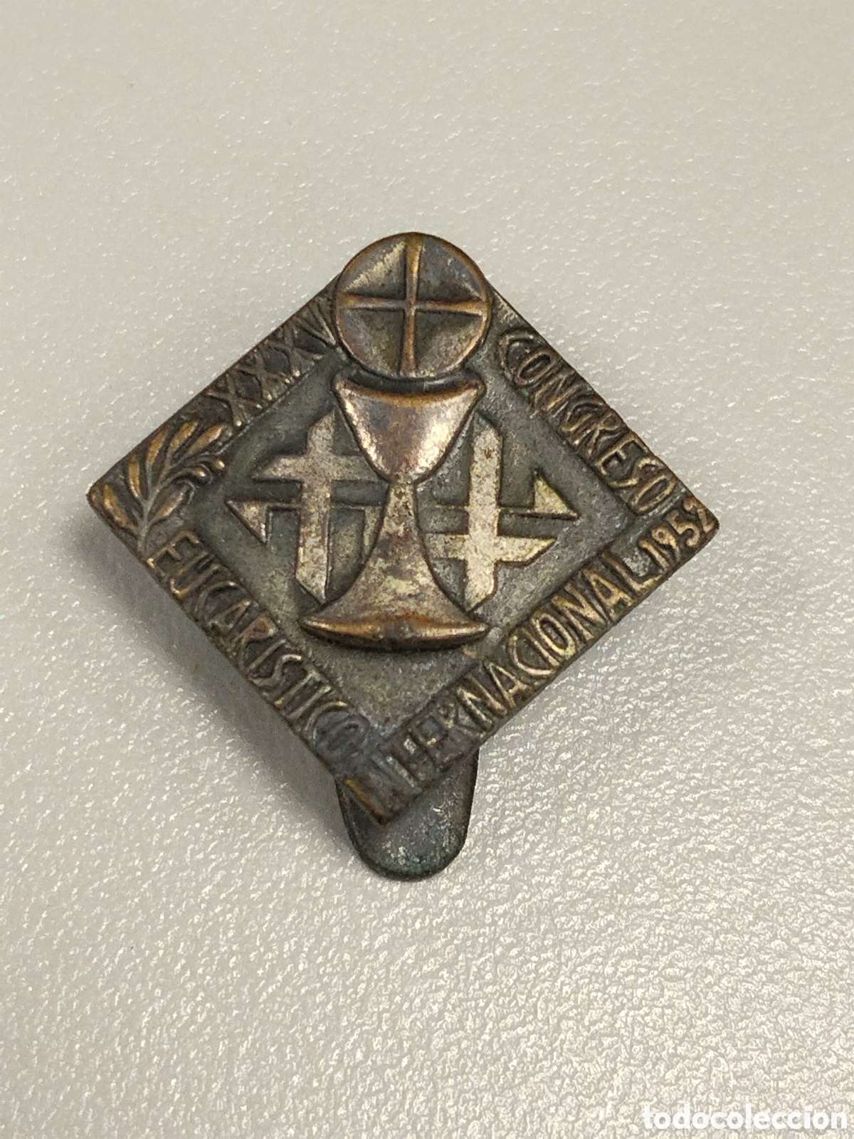 Pins de colecci&oacute;n: Insignia antigua congreso eucar&iacute;stico internacional de Barcelona.1952.catolico.iglesia.sacerdote.cat