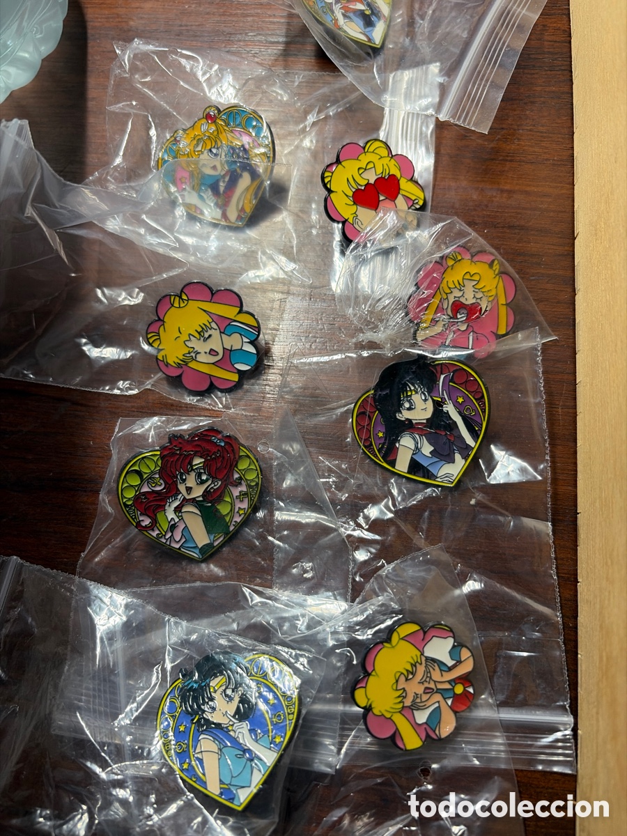 Pins de colecci&oacute;n: Pins de metal Sailor Moon (precio por unidad)