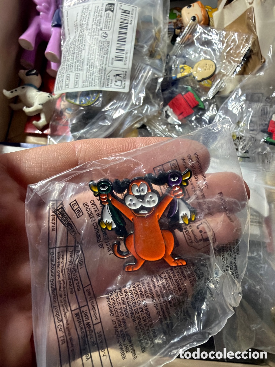 Pins de colecci&oacute;n: Pin de metal videojuego perro y caza