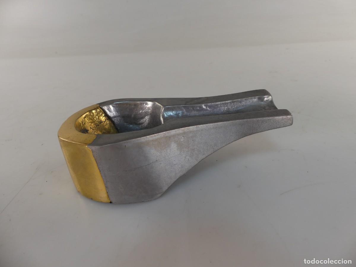 Pipes: SOPORTE PARA PIPA ESTILO DAVID MARSHALL