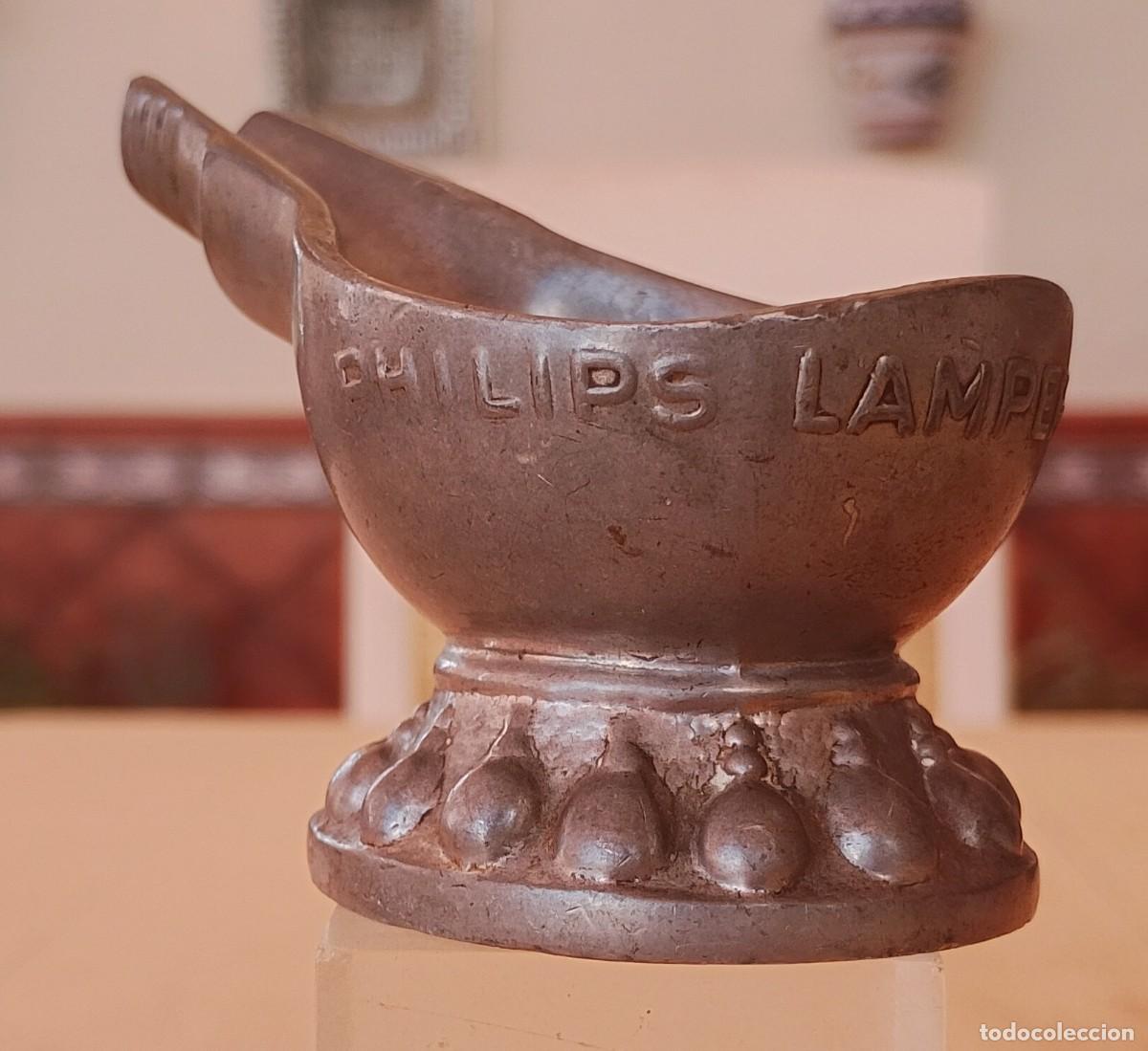 Pipas de fumar: Antiguo Soporte Apoya Pipas en Peltre / Metal Vintage Regalo Corporativo y Publicitario Escandinavo