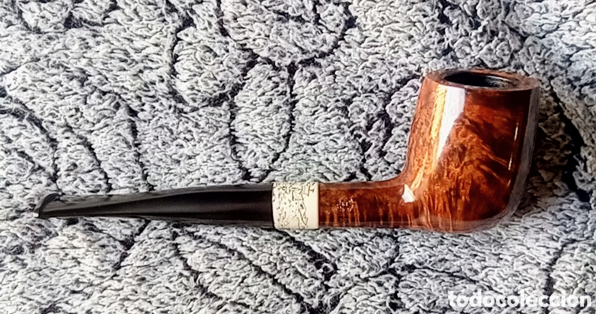 Pipes: Pipa COMOY'S SCRIMSHAW shape 28 NUEVA, anillo de marfil grabado.