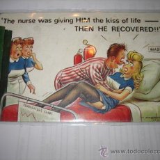 Postales: THE NURSE WAS GIVING HIM THE KISS OF LIFE. Lote 16953344