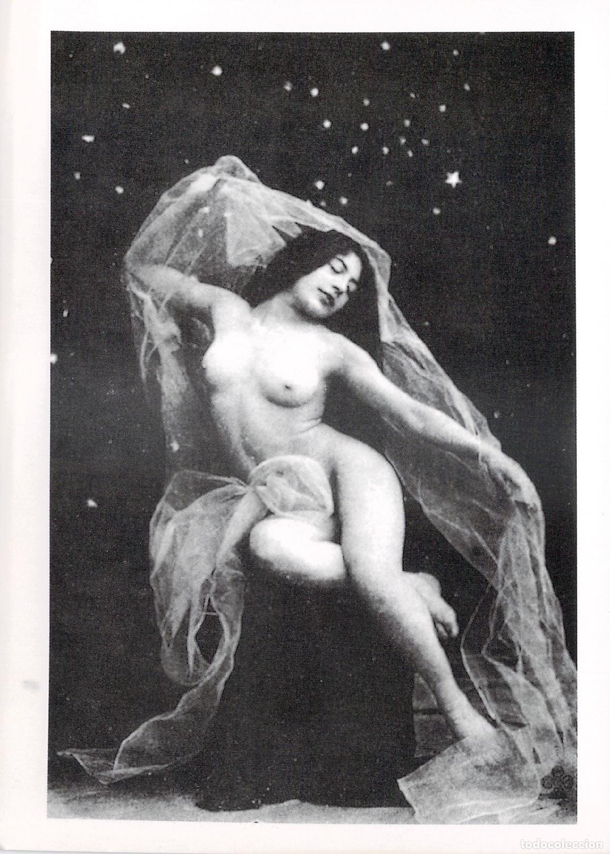 Postales: Postal de Desnudo Art&iacute;stico con Velo en Blanco y Negro Reproducci&oacute;n