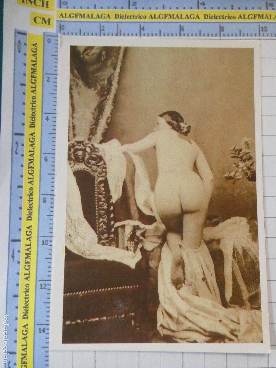 Postales: POSTAL DE DAMAS MUJERES GALANTES. A&Ntilde;O 1988. MUJER DESNUD&Aacute;NDOSE CULO. 1610