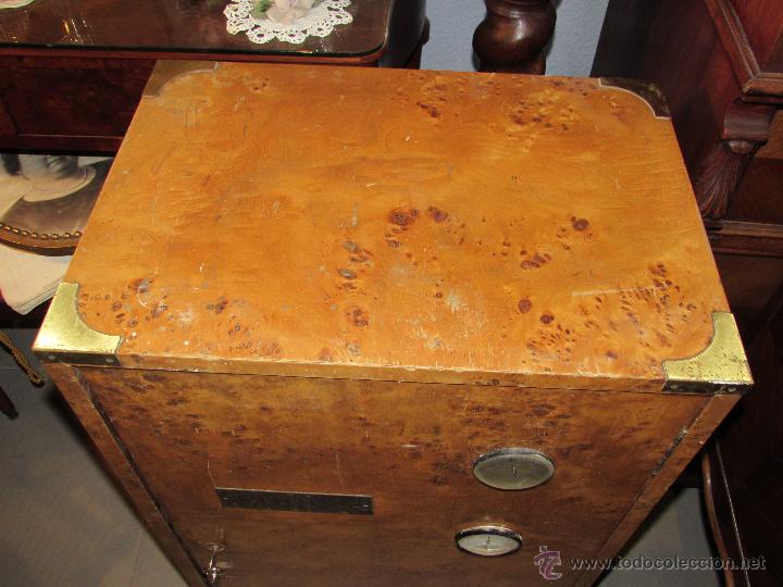 Cajas de puros: MUEBLE PARA PUROS DE MADERA DE RA&Iacute;Z - Foto 2