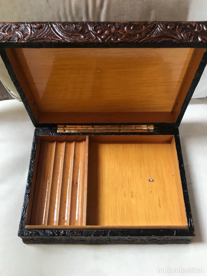 Cajas de puros: Caja tabaco cuero repujado - Foto 4