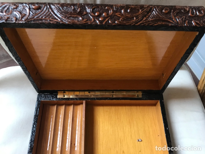 Cajas de puros: Caja tabaco cuero repujado - Foto 6