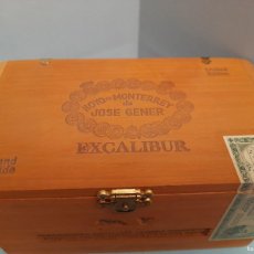 Cajas de Puros: CAJA DE PUROS HOYO DE MONTERREY DE JOSE GENER, HONDURAS. EXCALIBUR LIMITED EDITION VACÍA.