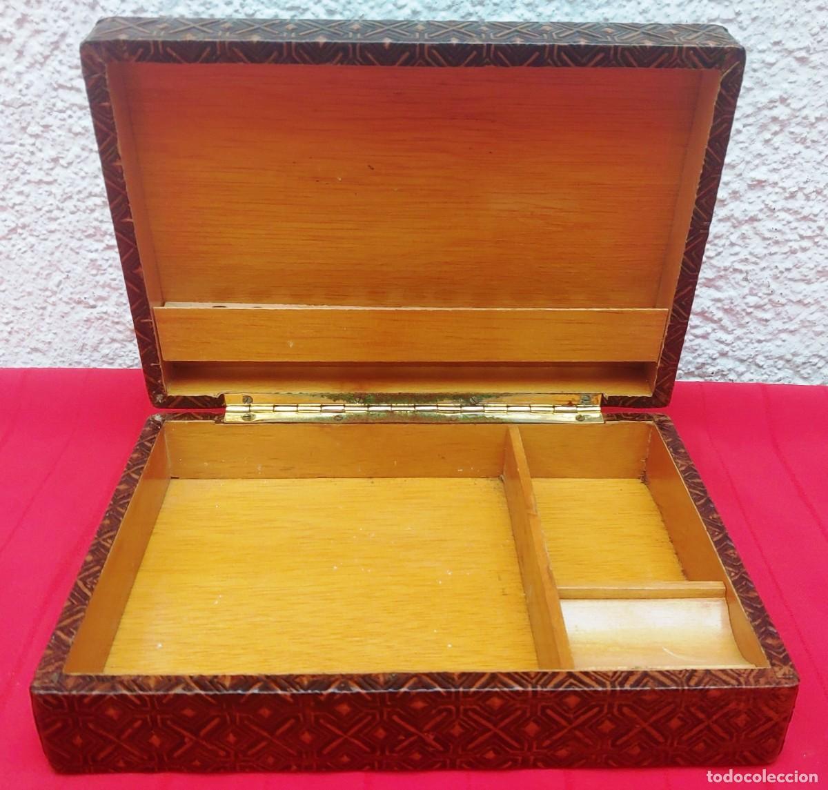 Cajas de puros: CAJA DE TABACO BAJO RELIEVE - Foto 9
