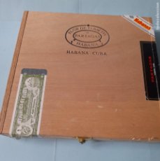 Cajas de Puros: CAJA DE PÛROS PARTAGAS FLOR DE TABACOS 20 SERIE D Nº 6 HABANA CUBA. (SE VENDE VACIA)